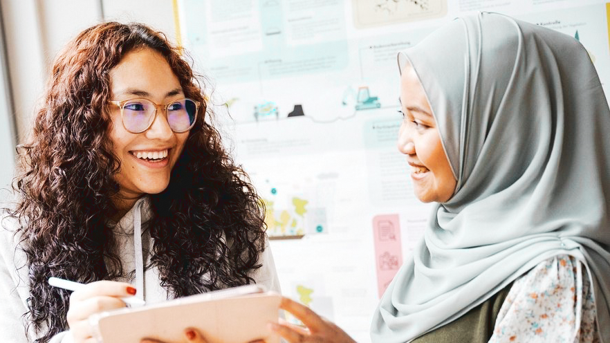2 Frauen im Gespräch